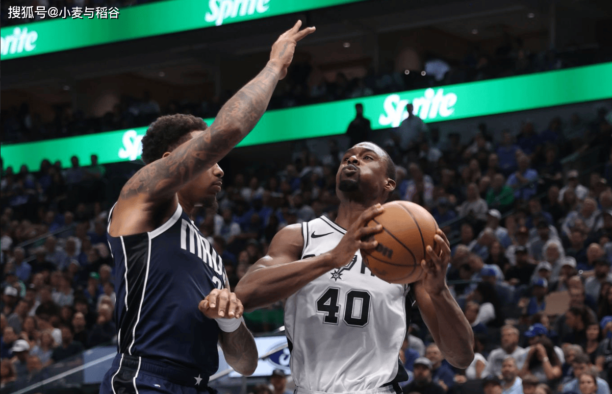 马刺新援表现出色，助球队取胜