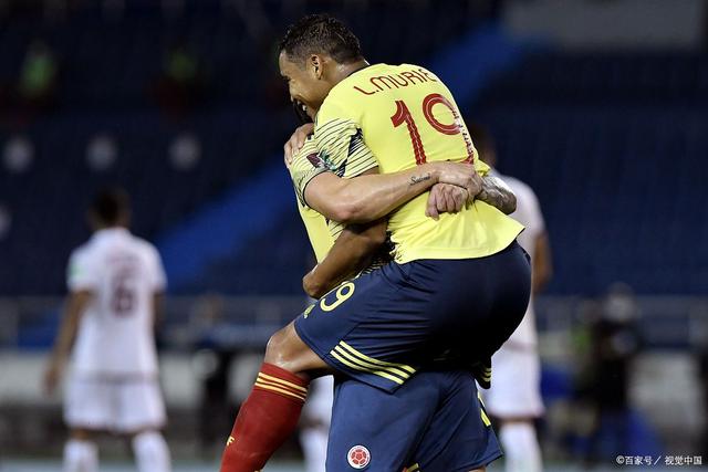 包含哥伦比亚游泳队强势夺金，展现实力的词条