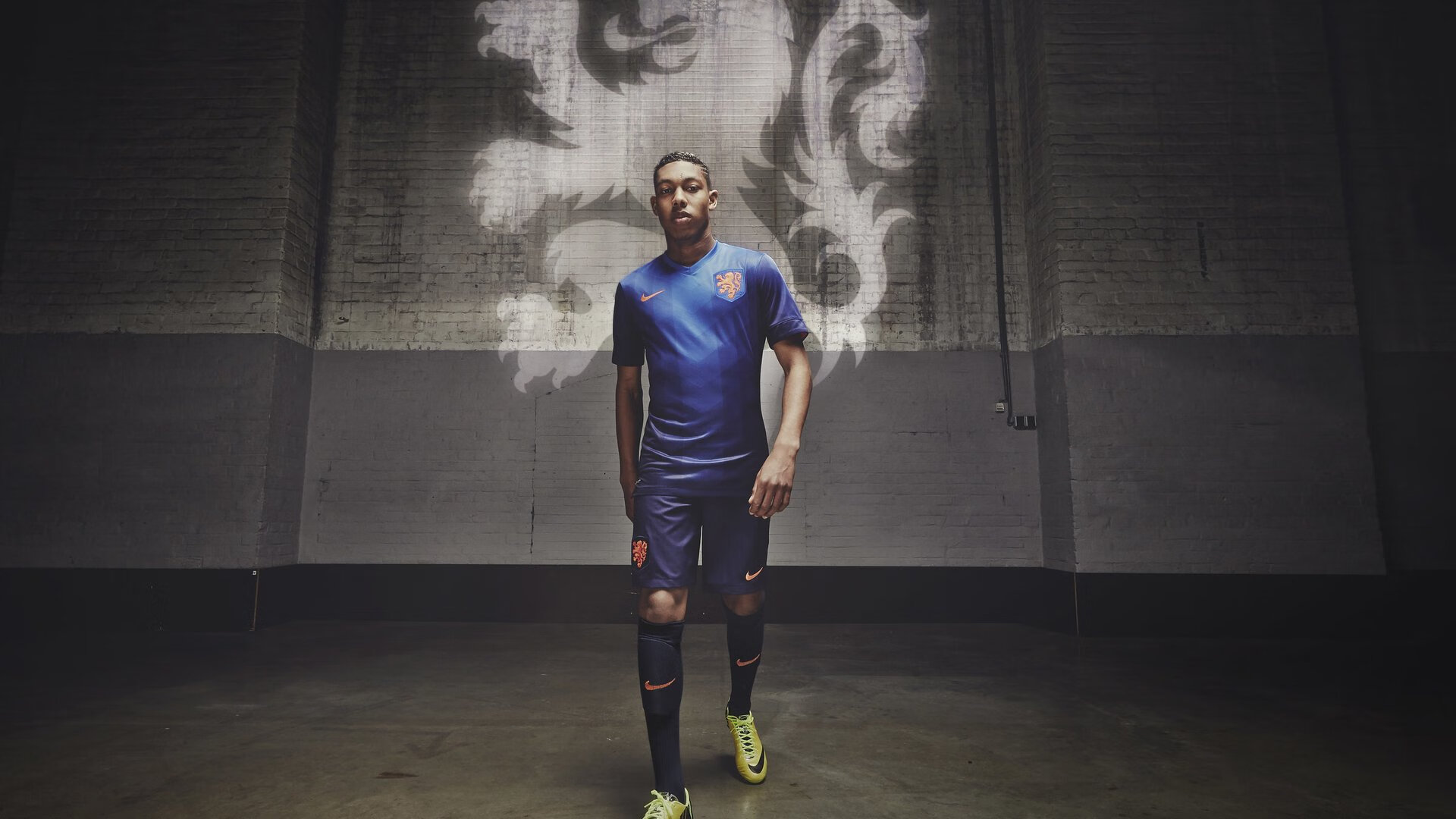 范弗利特加冕赛场君王，奇才铁蹄踏碎深圳防线