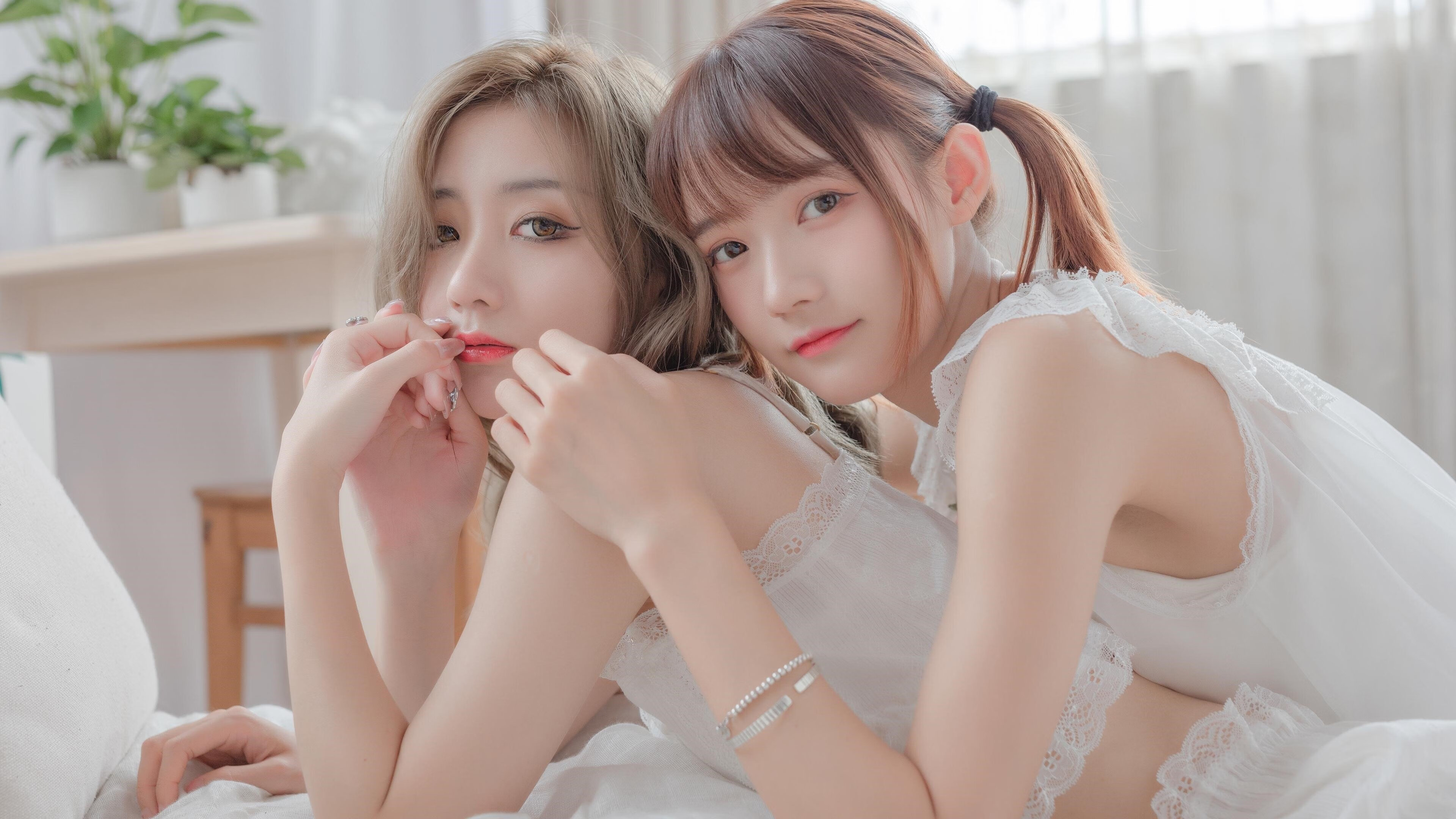 黑白直播在线观看-卡瓦哈尔爆发引领风暴，法国力量全面压制雷恩